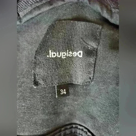 DESIGUAL denim jacket with sporty cuffs. Size 34 (size 2  US) - Picture 11 of 13